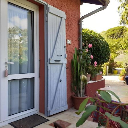 La Casa Color Bed & Breakfast Lamagdelaine Exterior photo